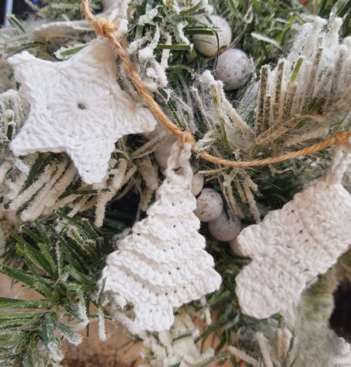 Guirlande joli temps des fêtes Mamie Crochet tuto pdf